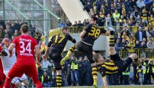 Фиорентина следи халф на Ботев 