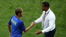 Клиуверт повика играч на Левски в националния 