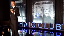 Кристиано диша прахта на Бекъм