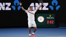 Федерер се озори с германец в Ротердам, на победа от световния връх е