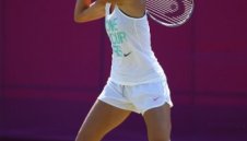 Шарапова прегази Пеер, Джокович се измъчи с Фонини