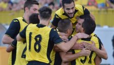 Падение: Ботев Пловдив остава без шефове и пари