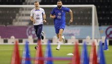 Във Франция: Дешан не е искал Бензема