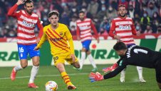 Гол в края смълча Барса в Гранада