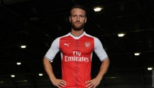 ОФИЦИАЛНО: Арсенал взе Мустафи + СНИМКИ