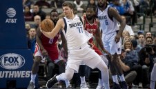 Дончич прави шоу в НБА! 11 поредни точки в края и победа над Хюстън