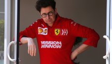 Във Ферари не мислят за уволнение на Биното