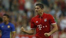 Левандовски: Дузпата беше чиста! + ВИДЕО