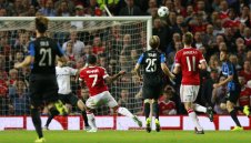 Юнайтед обърна Брюж и докосва групите на ШЛ