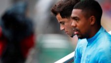 Иновация във футбола: В Русия раздават награди с дрон + ВИДЕО