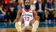 Стършелите ужилиха лошо Хюстън след 20:0 в началото