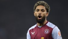 Заради Юве или Арсенал? Бразилец напуска Астън Вила