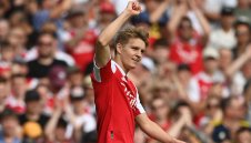 Арсенал разгроми Челси, Жезус не спира с головете