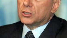 Берлускони отново отсече: Кака не се продава