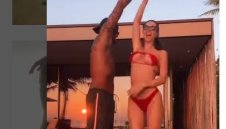 Минал през Барса и Милан е ненаситен, иска 5-6 деца от секси италианка + СНИМКИ