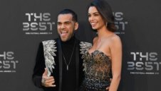 Мама и братята посетиха Алвеш в затвора