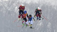 Келси Серва смаза конкуренцията в ски-кроса