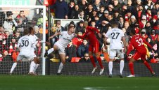 Висшата лига отчита спад на заразените с коронавирус