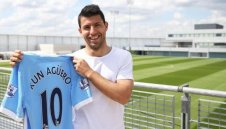 Агуеро взе освободения от Джеко №10