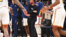 Голдън Стейт се отлепи от дъното в НБА