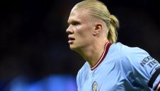 Холанд задмина куп легенди в Шампионската лига 