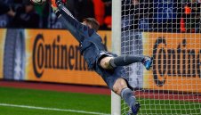 Байерн Мюнхен се измъчи, но се класира на полуфинал за Купата