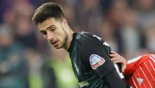 Илия Груев ще е титуляр и срещу Байер