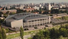 Новата зала и с ледена пързалка
