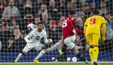 Ман Юнайтед възкръсна от ада срещу последния за шеметен обрат