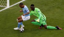 Не е шега! Арсенал е фаворит за Стърлинг