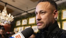 Контузеният Неймар даде кураж на Селесао