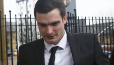 Педофилът Адам Джонсън може да лежи 5 години в затвора