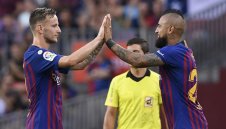 Проблеми на "Камп Ноу". Валверде има твърде много халфове