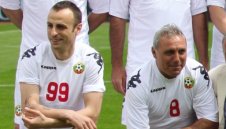 Стоичков и Бербатов гледат заедно финала в Лига Европа 