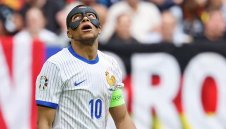 „Кралете“ разкриха с кой номер ще играе Мбапе