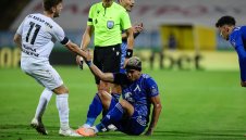 Контузена звезда повдига "синия" дух