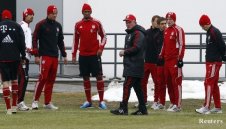 Юп Хайнкес: Приемам критиката