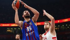 Везенков с дабъл-дабъл срещу Барса в малкия финал