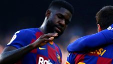 Рома спасява Барса от Юмтити