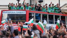 Да отпразнуваш комплекса си за малоценност