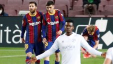 Винаги се случва нещо, когато Меси я гали