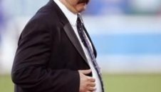 Батков пак &quot;ухапа&quot; ЦСКА, ще пуска DVD с филма &quot;Слонът, моя приятел&quot;