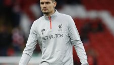 Ливърпул хвърля Деян на "гражданите"