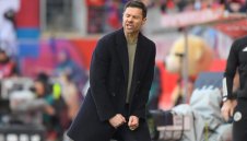 Байер натъжи Байерн, Реал и Ливърпул