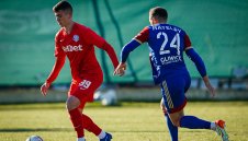 ОФИЦИАЛНО: Локо Пловдив купи вратар с вкаран гол в елита от Арда