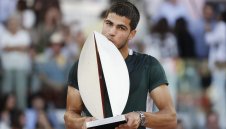 Алкарас размаза и Зверев, вече пише история с титлата в Мадрид