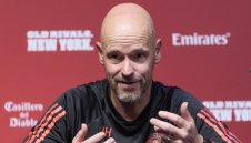 Болка! Сефтето на Расмус за Ман Юнайтед се отлага