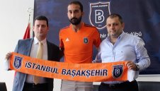 Скандално! Уцелиха с бутилка в главата стража на противник на Лудогорец + ВИДЕО