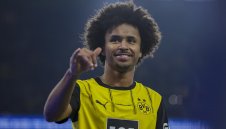 Наполи се надцаква с Челси и Ливърпул за Адейеми