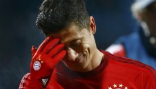 Левандовски се изсмя на France Football... Буквално...